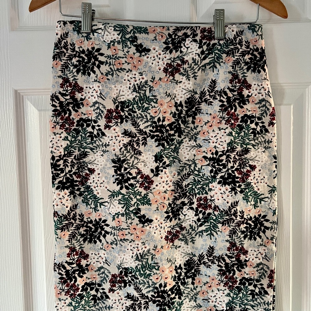 LOFT Floral Pencil Skirt - Picture 1 of 4